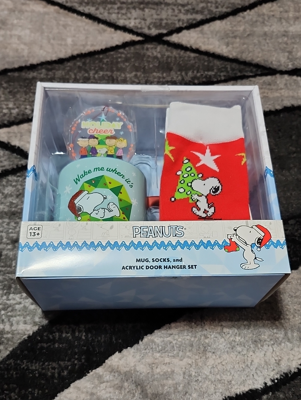 PEANUTS 2025 HOLIDAY MUG SOCKS & DOOR HANGER/ORNAMENT GIFT SET